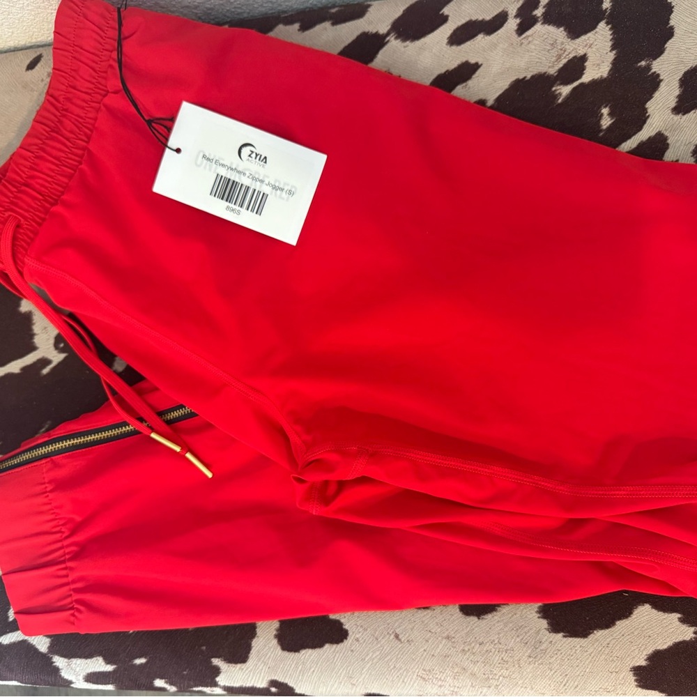 Zyia everywhere zipper jogger